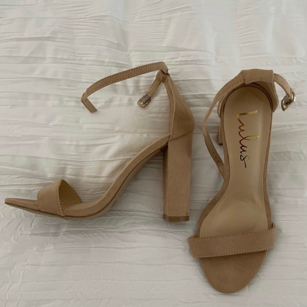 NWOT Lulu’s Suede Strappy Heels
